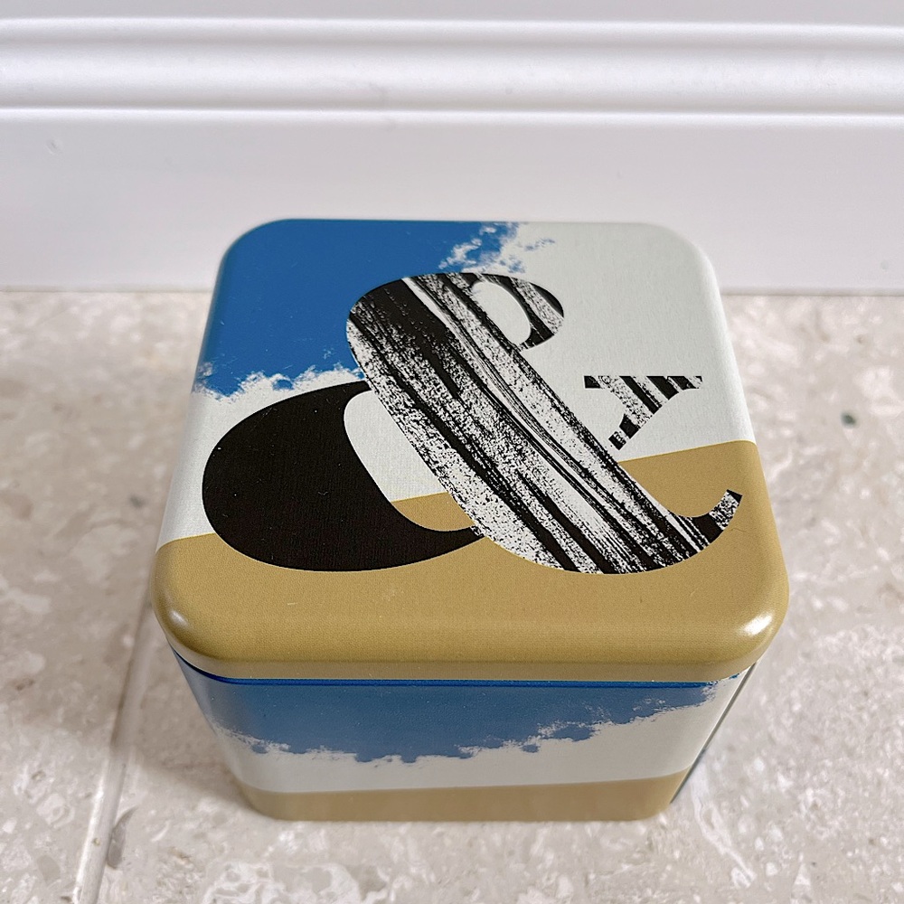 ⚡️2/$15⚡️2014 Fossil tin